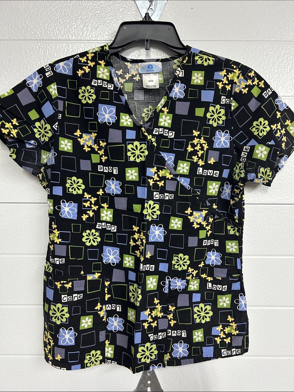 SB Scrubs Black Floral & Geometric Print Scrub Top